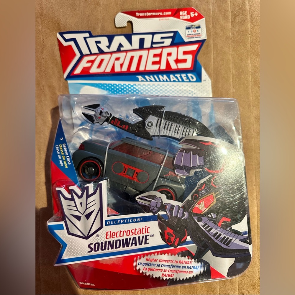 NWT 2008 Collectible Transformers Animated Deluxe Class action figure Hasbro